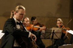 Brikcius-violoncelliste-tcheque-paul-bazelaire-concert