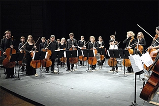 ensemble-violoncelle-2010-sur-la-scene-nationale-de-chalons-en-champagne-paul-bazelaire-Concert R-gional Violoncelles -21-