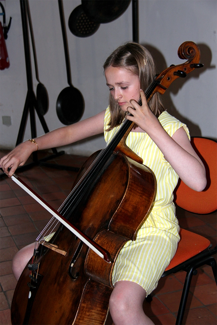 remise-violoncelle-association-amis-paul-bazelaire-Emeline_Dudon