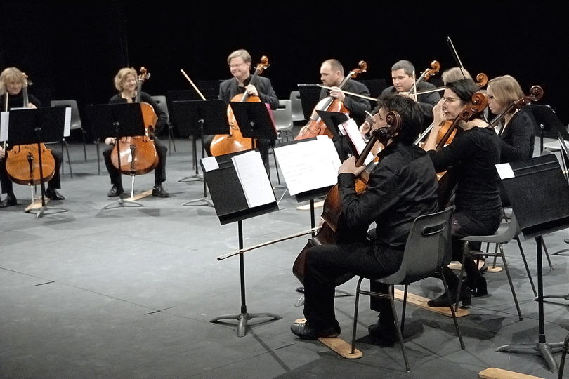 ensemble-violoncelle-2010-sur-la-scene-nationale-de-chalons-en-champagne-paul-bazelaire-agnes2