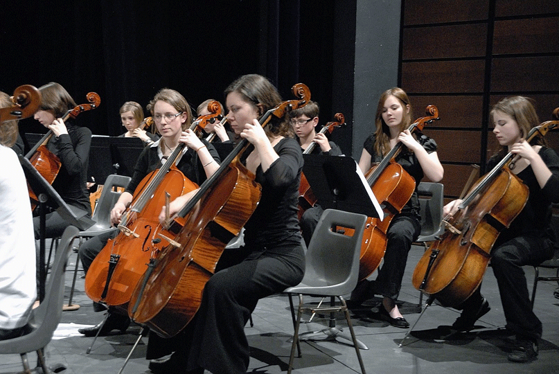 ensemble-violoncelle-2010-sur-la-scene-nationale-de-chalons-en-champagne-paul-bazelaire-agnes23