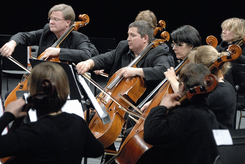 ensemble-violoncelle-2010-sur-la-scene-nationale-de-chalons-en-champagne-paul-bazelaire-agnes5